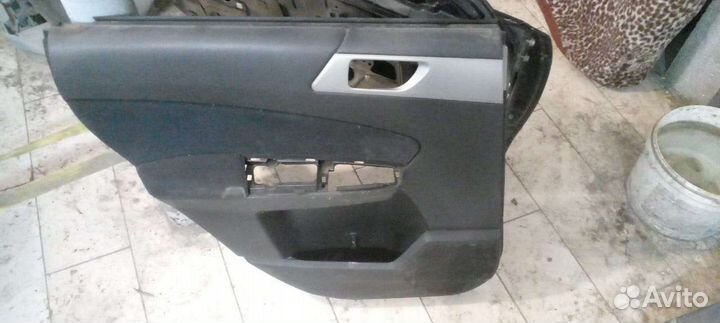 Subaru forester sh обшивка двери задняя левая