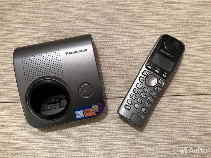 Радиотелефон Panasonic KX-TG7205RU