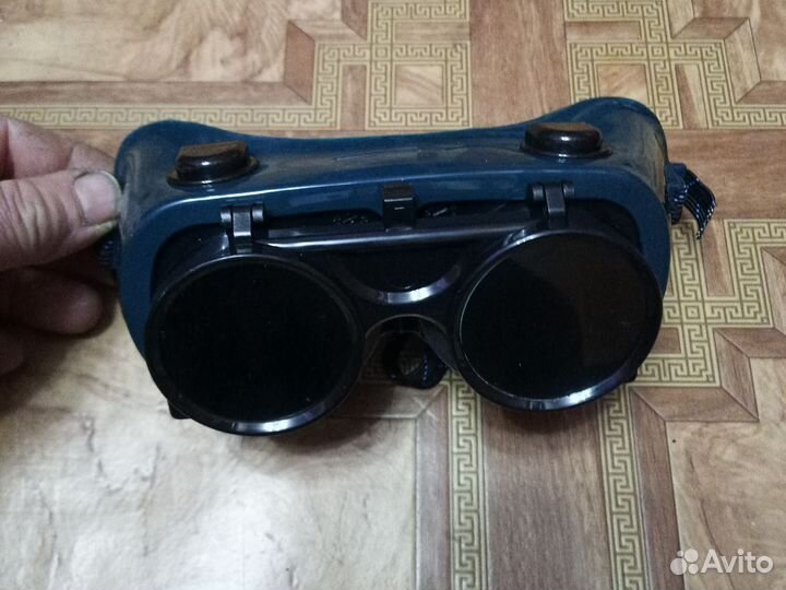 Очки для сварщика