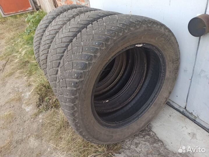 Goodyear UltraGrip Ice Arctic SUV 225/60 R17 103T