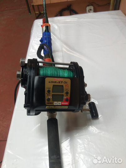 Электрическая катушка Miya Epocn AT 5s