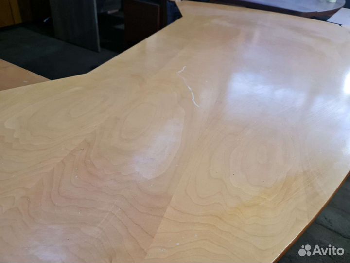 Стол директора