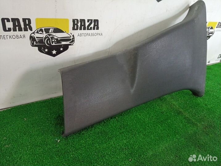 Обшивка стойки центральная правая R Renault Megane