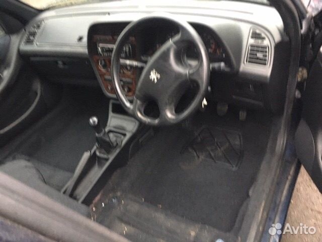 Разбор на запчасти Peugeot 306