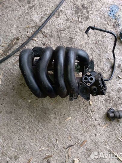 Впускной коллектор Ford Focus 1 1.6