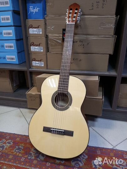 Классическая гитара индонезия поврежденная