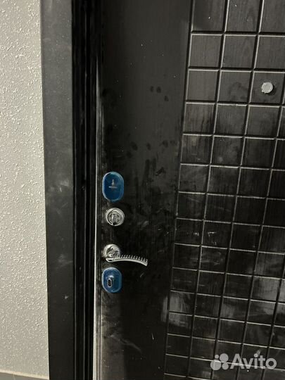 Дверь входная железная