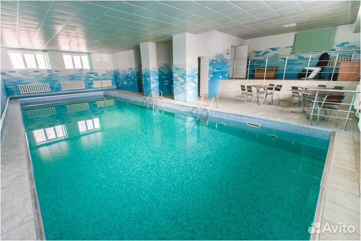 Баня, сауна с большим бассейном