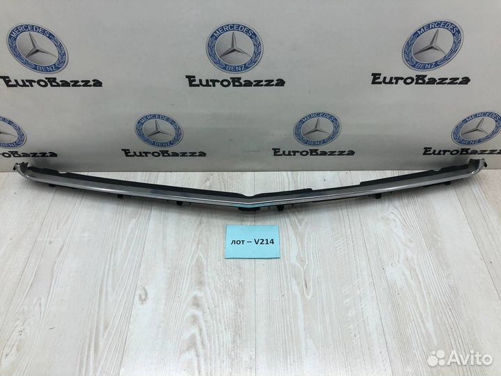 Молдинг капота Mercedes W207