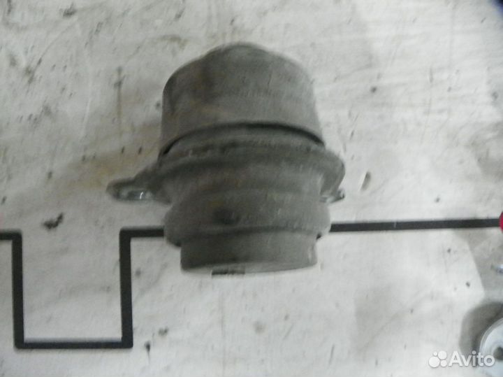 Опора двигателя Kia Sorento