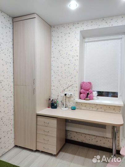 Детский письменный стол, шкаф, тумба