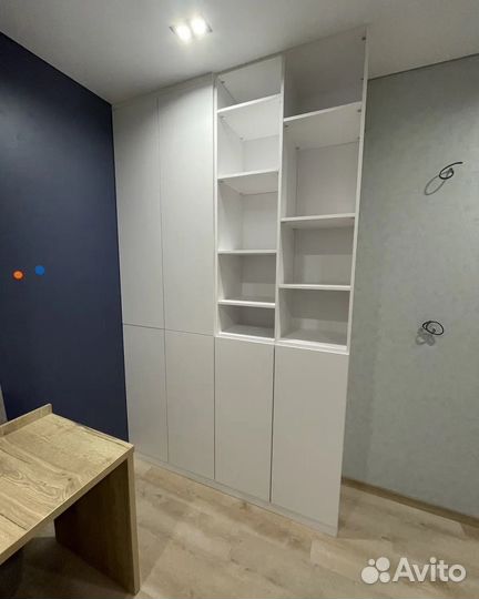 Угловой шкаф