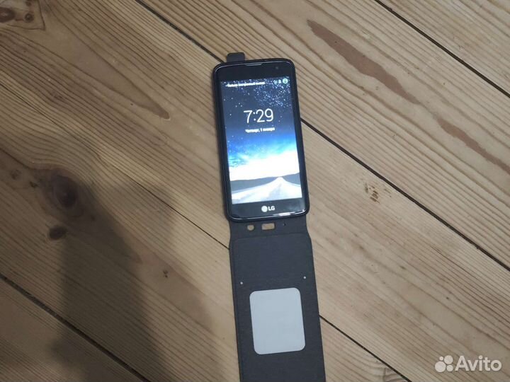 Телефон LG