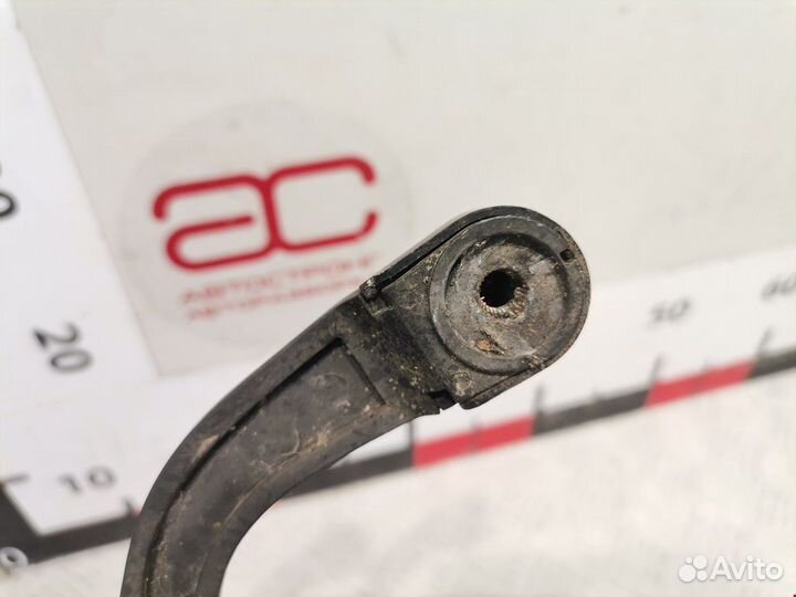 Щеткодержатель задний Kia Carens 1 (RS) 2005