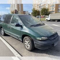 Chrysler Voyager 2.4 MT, 1997, 265 000 км, с пробегом, цена 160 000 руб.