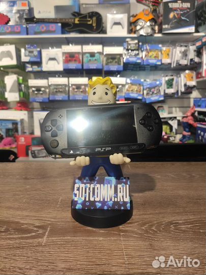 PSP прошитая 1008 матовая на гарантии + флэшка