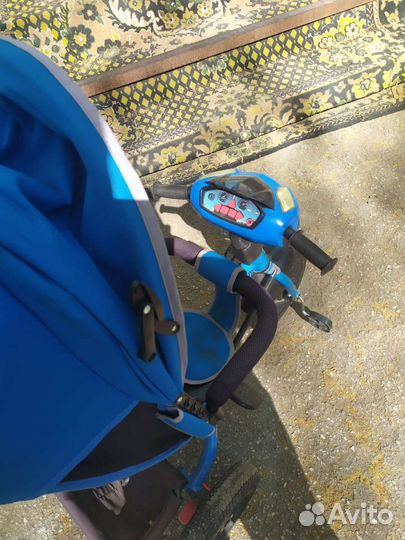 Трехколесный велосипед