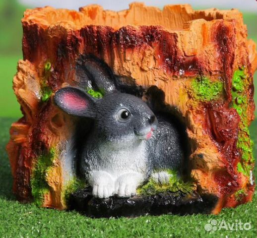 Кашпо «Заяц в пеньке»