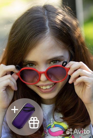 Солнцезащитные очки с чехлом