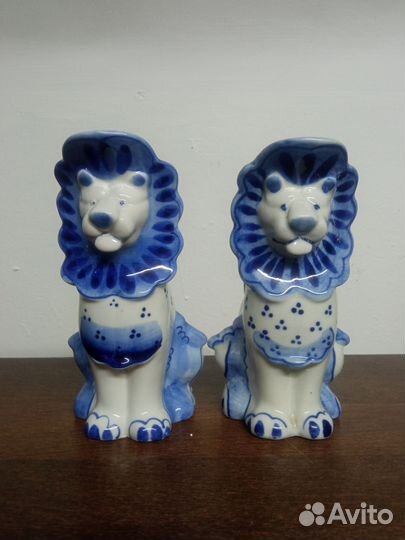 Молочник Лев. Гжель