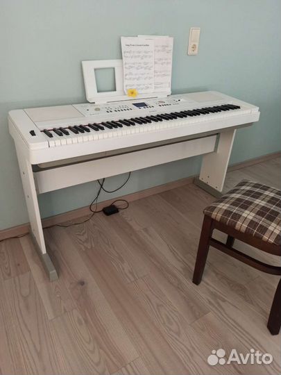 Цифровое пианино Yamaha DGX-650 PortableGrand