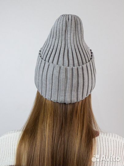 Женская шапка осень