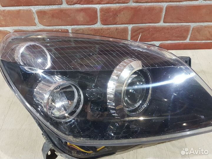 Фара передняя правая Opel astra h gtc