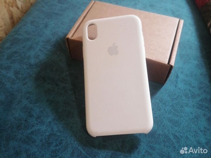 Чехол на iPhone