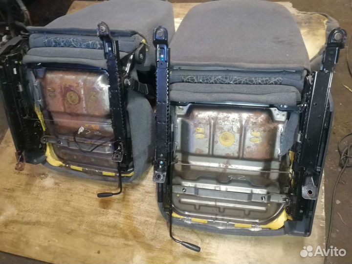 Сиденья передние Chevrolet Lanos