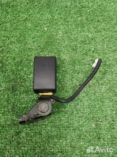 Замок ремня безопасности задний Kia Ceed хетчбэк