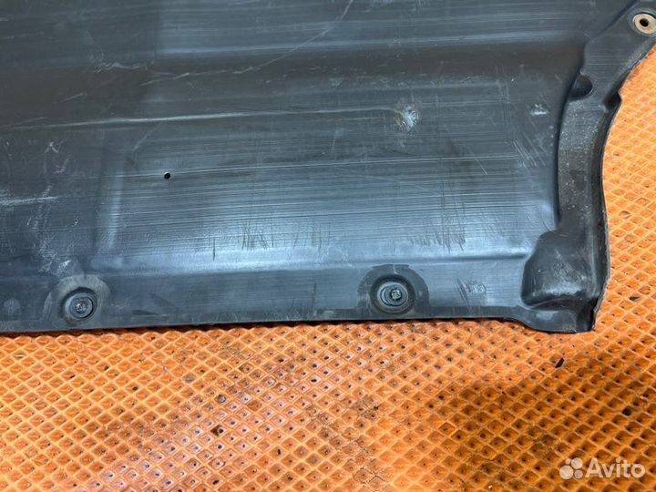 Защита двигателя Audi A4 Iv B8 cdnk 2010