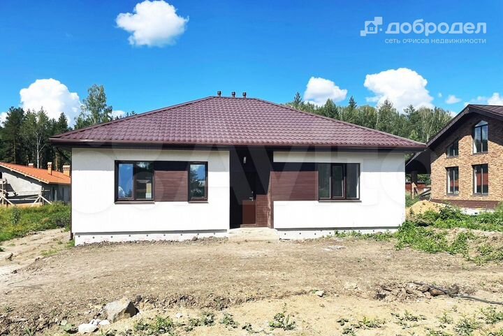 Коттедж 112 м² на участке 7 сот.