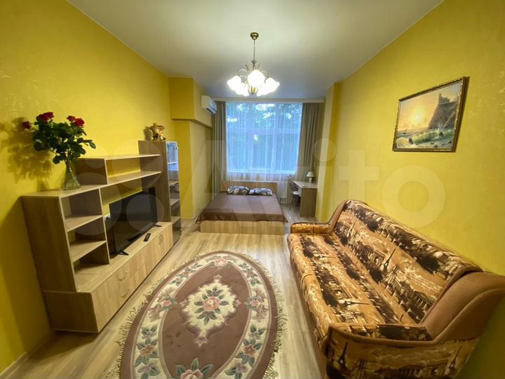 1-к. квартира, 42 м², 2/10 эт.