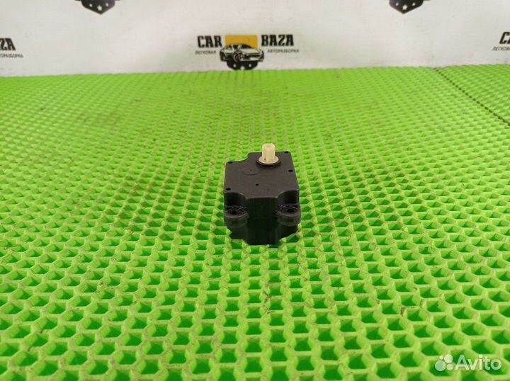 Моторчик привода заслонок отопителя