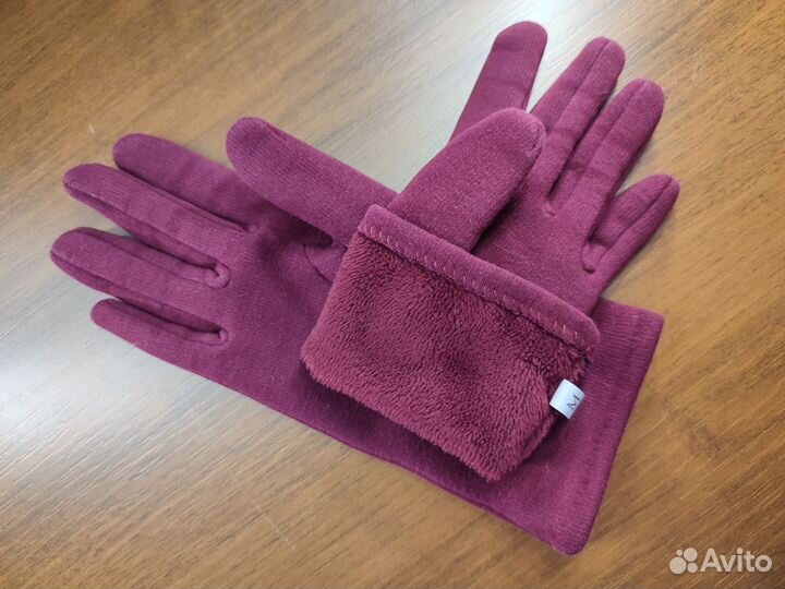 Берет и перчатки цвета марсала