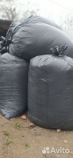 Опилки в мешках