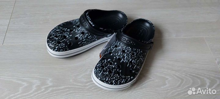 Сабо Crocs новые Bayaband Printed M6W8