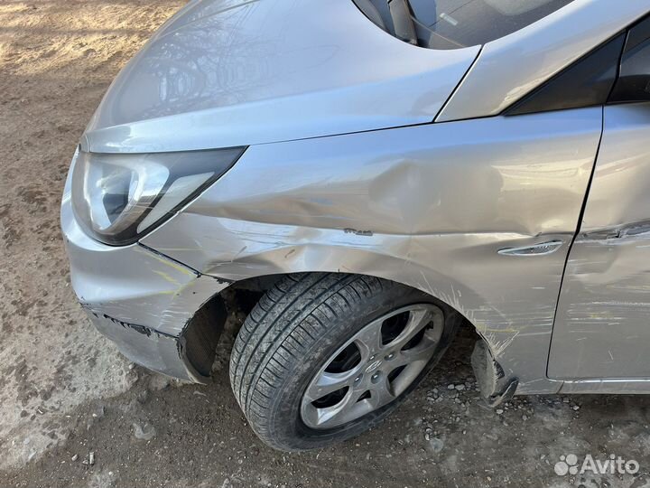 Крыло на hyundai solaris