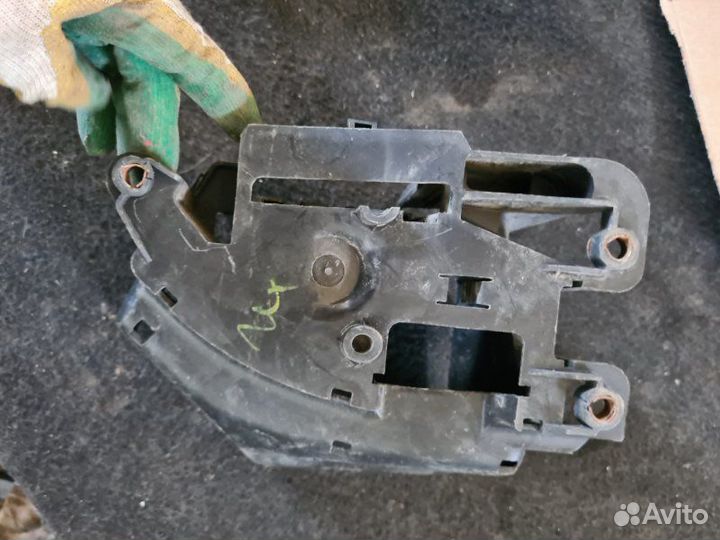 Корпус блока предохранителей Fiat Doblo 2011