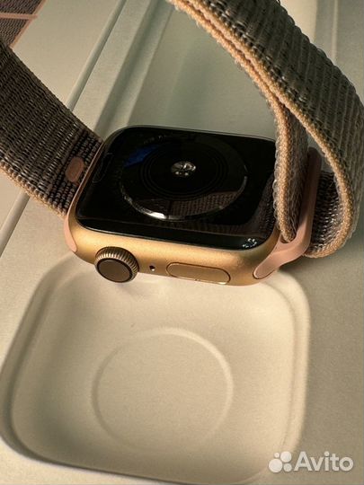 Apple watch series 4 Gold Aluminium 40mm
