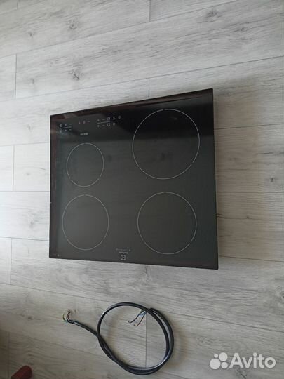 Индукционная Варочная панель electrolux