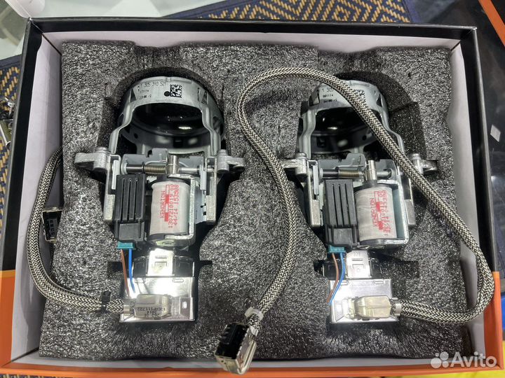 Ксеноновые линзы на Passat CC