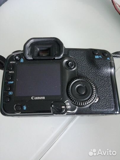 Зеркальный фотоаппарат Canon 30d