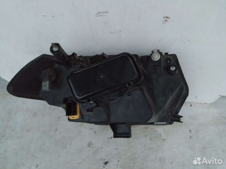 Левая фара УАЗ патриот