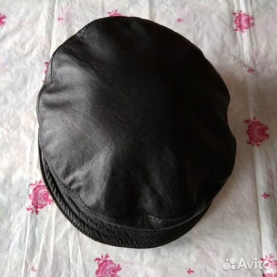 Шляпа кожаная