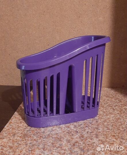 Приборы и сушилка д/столовых приборов