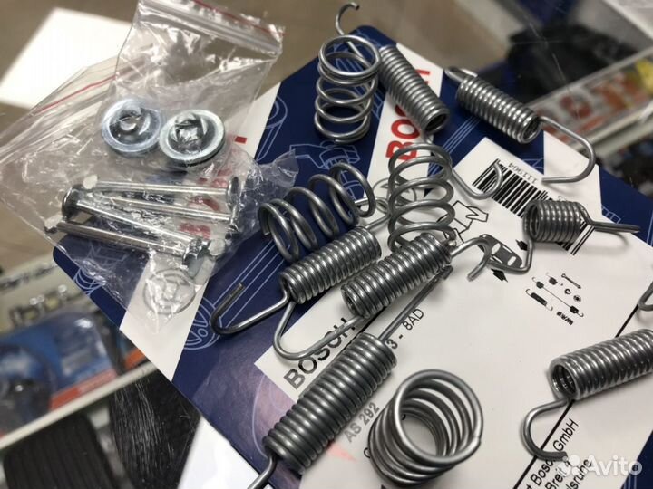 Пружинки задних колодок Chevrolet Lacetti