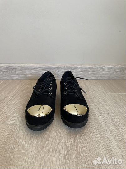 Обувь женская 37 размер