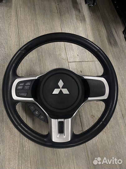 Руль Mitsubishi Lancer Evolution X