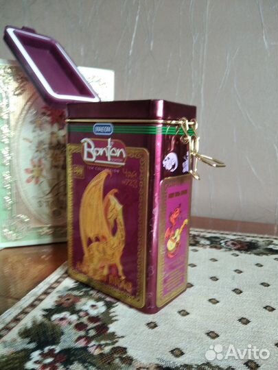 Банки от чая. Одна старинная